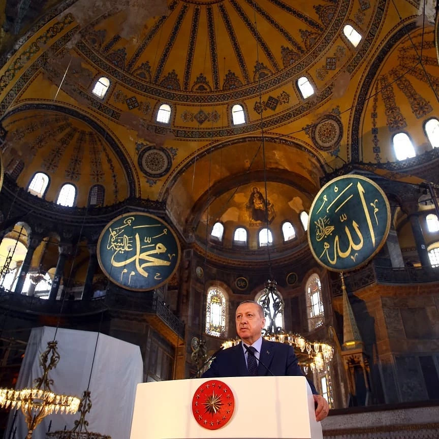 Σάλπισμα επίθεσης με πύρινη ομιλία Ρ.Τ.Ερντογάν μέσα από Αγια Σοφιά – Στόχος του να σβήσει τον Κεμάλ Ατατούρκ με ότι αυτό σημαίνει…